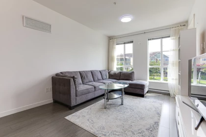Pantry Photo of 324 15138 34 Avenue, Surrey, BC