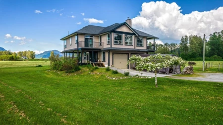 41525 Bovington Road, Mission, BC, Mission — Single Family Residence for sale