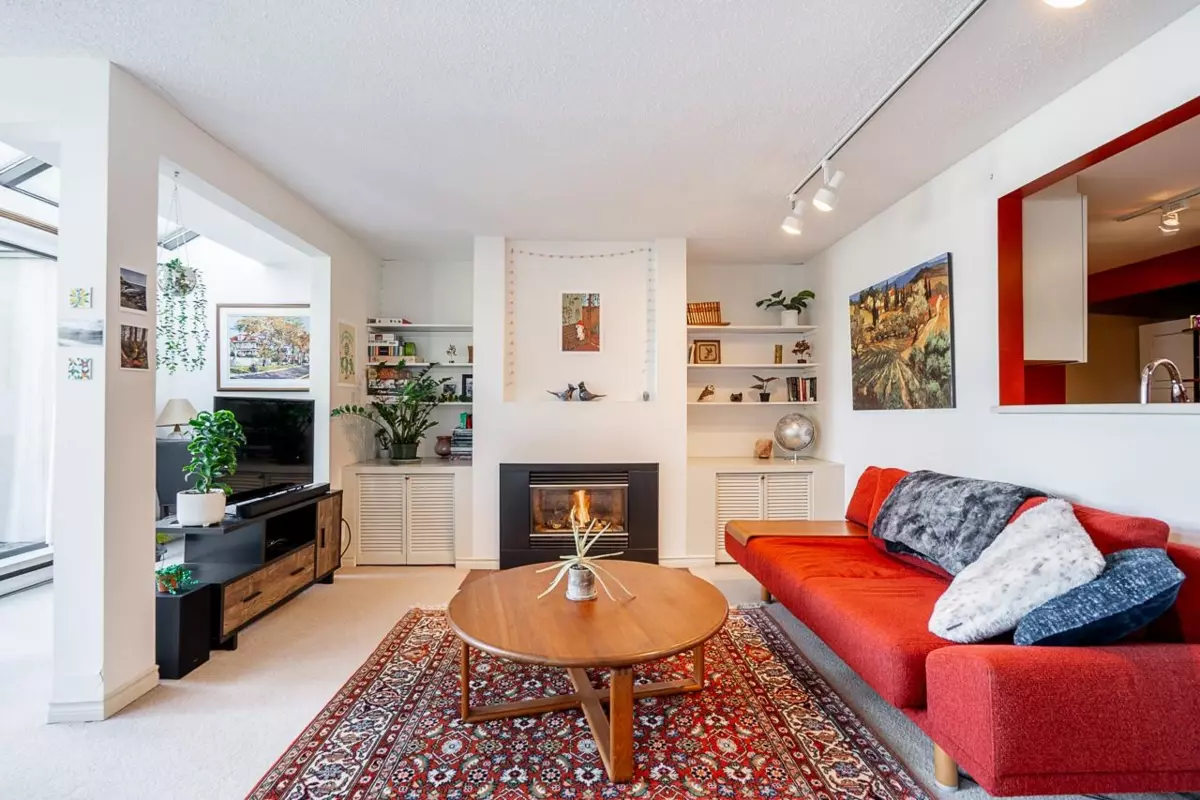 Dining Area Photo of 836 Millbank, Vancouver, BC