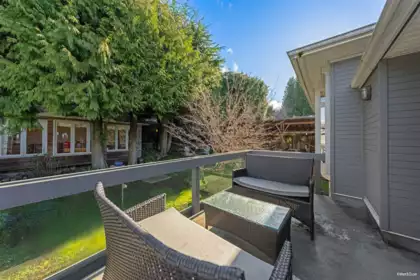 Kitchen Photo of 670 Montroyal Boulevard, North Vancouver, BC