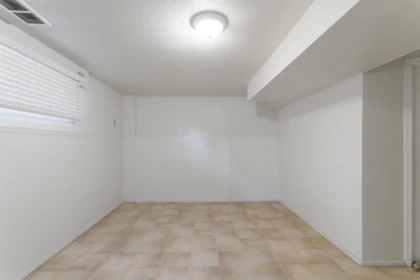 Basement Recreation Room Photo of 11220 72 Avenue, Delta, BC