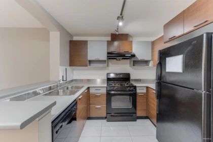 201 9233 Ferndale Road, Richmond, BC, Richmond — Apartment/Condo for sale