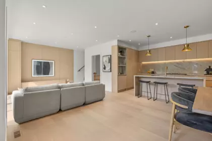 1 2425 Kitchener Street, Vancouver, BC, Vancouver — Half Duplex for sale
