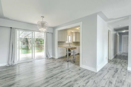 Kitchen Island Photo of 32881 Orchid Crescent, Mission, BC