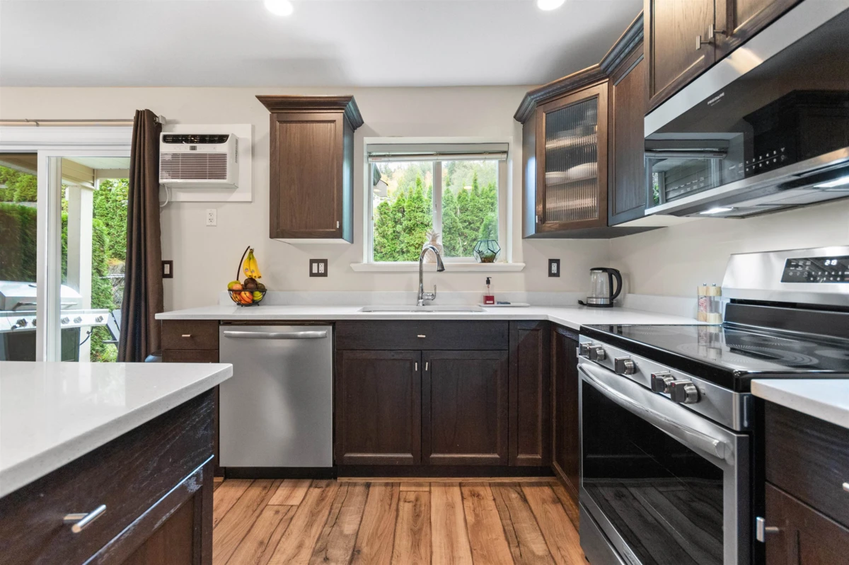 Dining Area Photo of 18 46832 Hudson Road, Chilliwack, BC