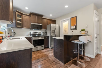 Kitchen Island Photo of 18 46832 Hudson Road, Chilliwack, BC