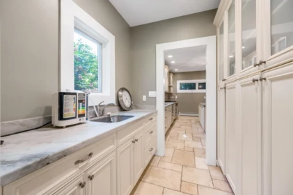 Kitchen Island Photo of 3690 Cartier Street, Vancouver, BC