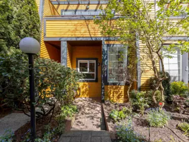 1065 E Pender Street, Vancouver, BC, Vancouver — Townhouse for sale