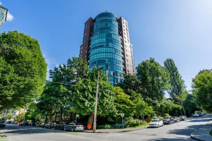 Hot Tub / Spa Photo of 1001 1888 Alberni Street, Vancouver, BC