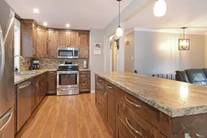 Kitchen Island Photo of 4551 197a Street, Langley, BC