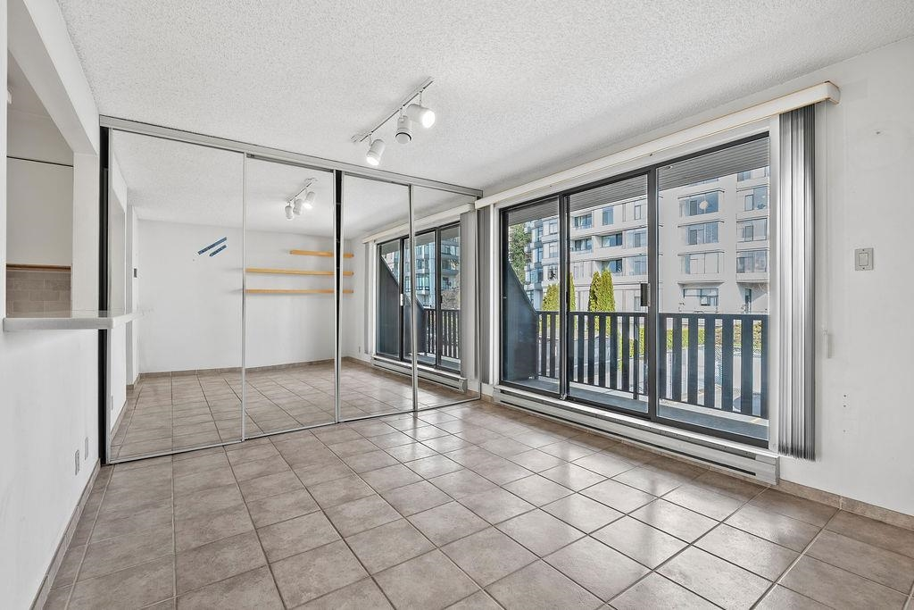 Dining Area Photo of 1465 Clyde Avenue, West Vancouver, BC