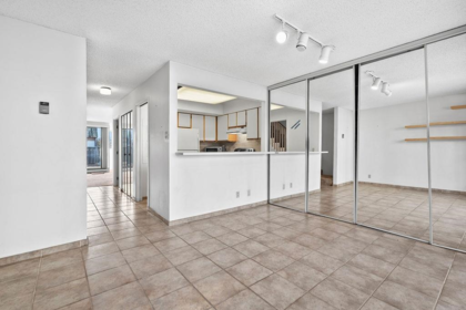 Family Room Photo of 1465 Clyde Avenue, West Vancouver, BC