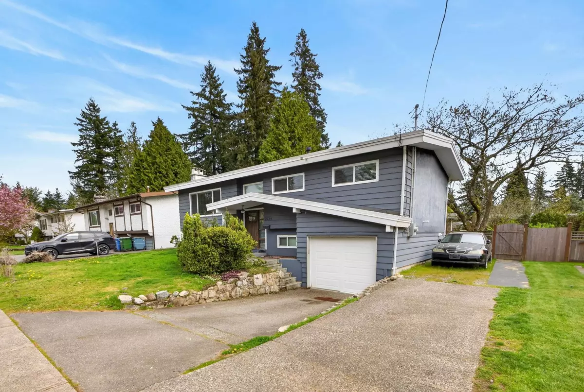 Exterior Rear Photo of 2924 Old Clayburn Road, Abbotsford, BC
