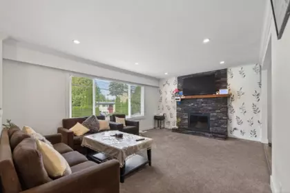 2924 Old Clayburn Road, Abbotsford, BC, Abbotsford — Single Family Residence for sale