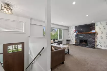 2924 Old Clayburn Road, Abbotsford, BC, Abbotsford — Single Family Residence for sale
