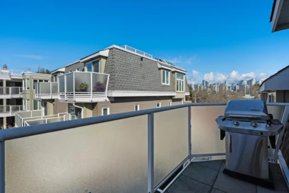 Front Yard Photo of 2251 Heather Street, Vancouver, BC