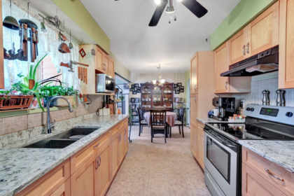 Kitchen Island Photo of 11750 195a Street, Pitt Meadows, BC