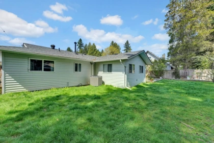 Swimming Pool Photo of 11750 195a Street, Pitt Meadows, BC