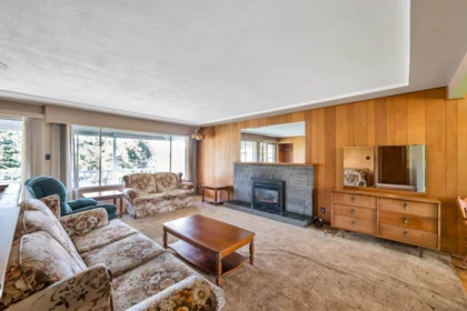 Breakfast Nook Photo of 11236 135 Street, Surrey, BC