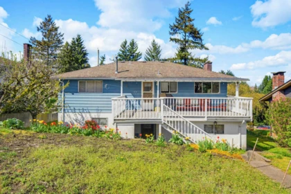 Front Yard Photo of 11236 135 Street, Surrey, BC