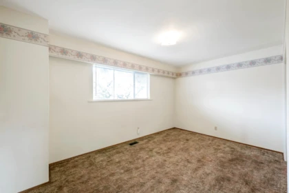 Laundry Room Photo of 11236 135 Street, Surrey, BC