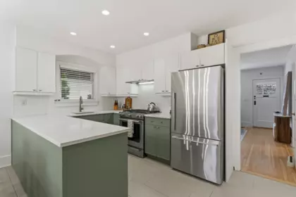 Kitchen Island Photo of 505 Garfield Street, New Westminster, BC