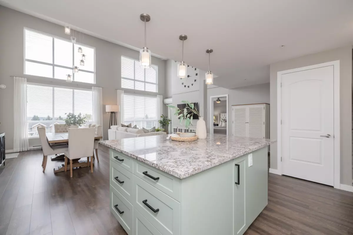 Family Room Photo of 415 6490 194 Street, Surrey, BC