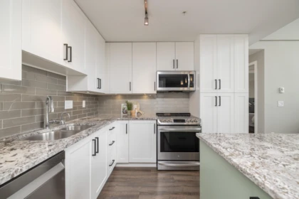 415 6490 194 Street, Surrey, BC, Surrey — Apartment/Condo for sale
