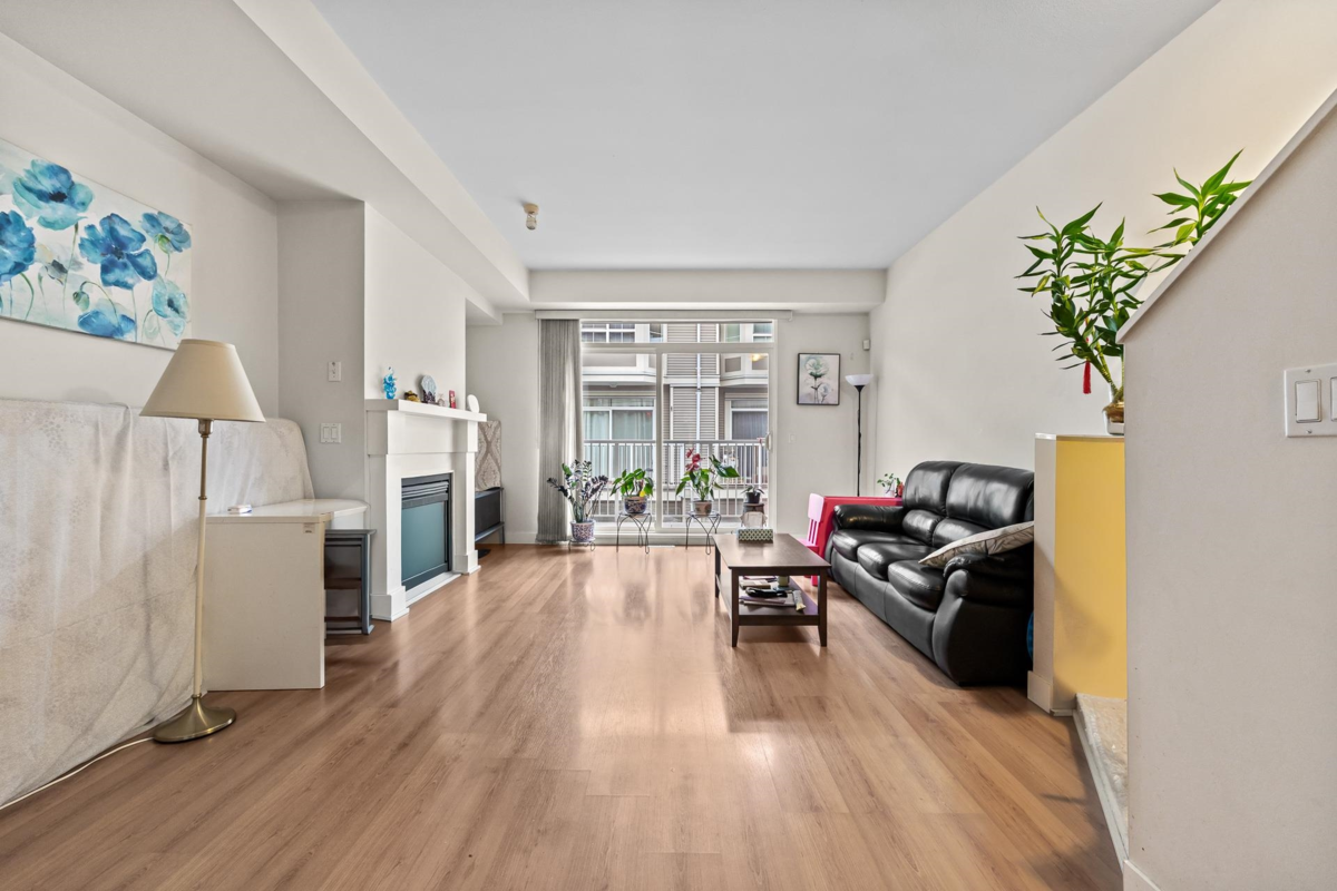 Living Room Photo of 18 9079 Jones Road, Richmond, BC