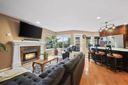 Breakfast Nook Photo of 19066 63b Avenue, Surrey, BC