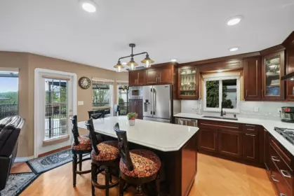 Kitchen Photo of 19066 63b Avenue, Surrey, BC