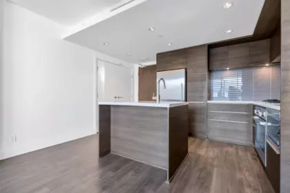 Walk-In Closet Photo of 601 1550 Fern Street, North Vancouver, BC