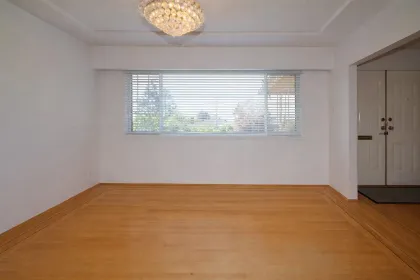 Breakfast Nook Photo of 1563 E 59th Avenue, Vancouver, BC