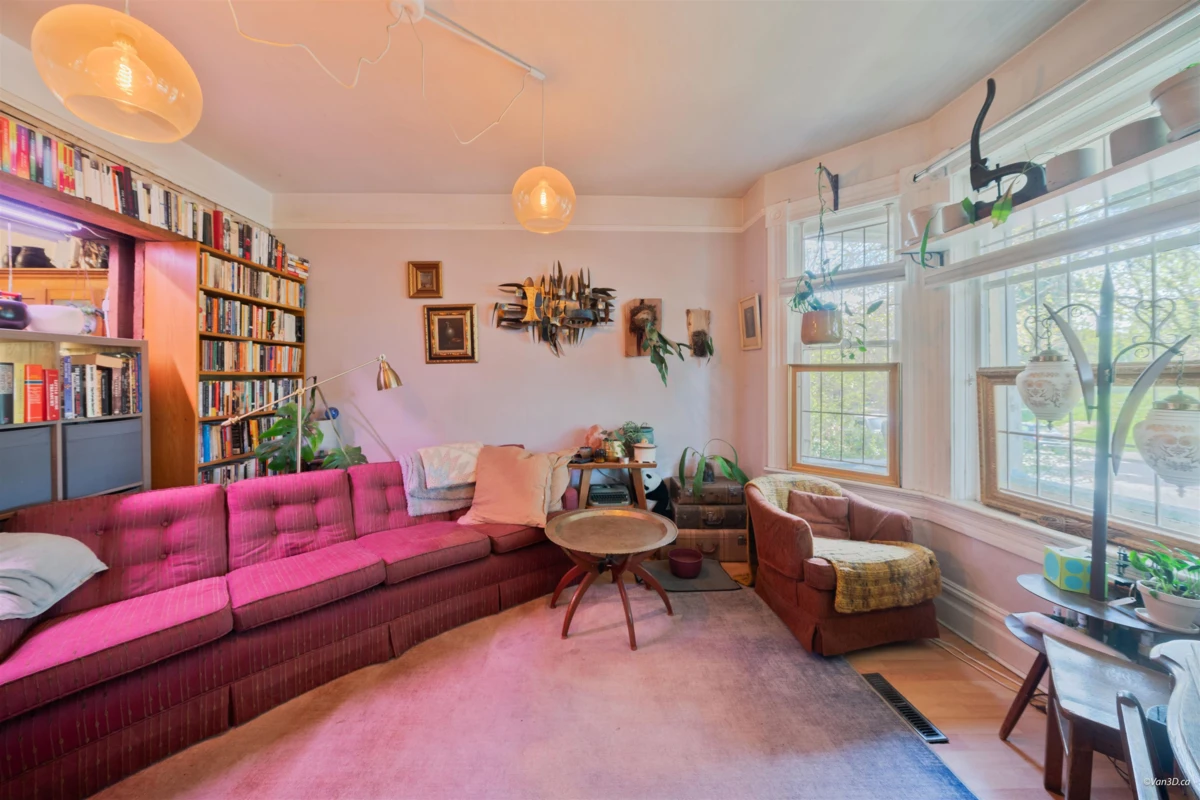 Family Room Photo of 655 E Pender Street, Vancouver, BC