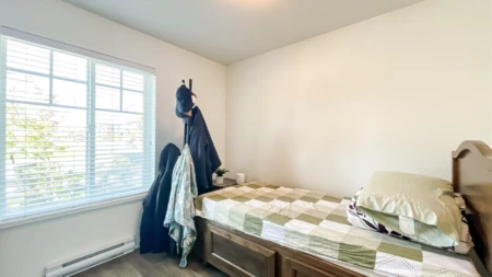 Basement Recreation Room Photo of 1 15487 99a Avenue, Surrey, BC