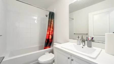 Office / Den Photo of 1 15487 99a Avenue, Surrey, BC
