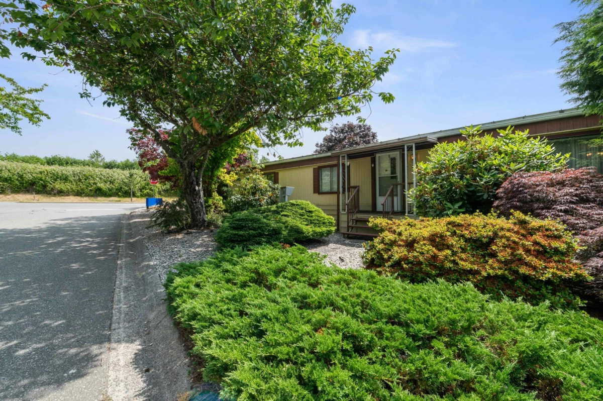 Family Room Photo of 2184 Cumbria Drive, Surrey, BC