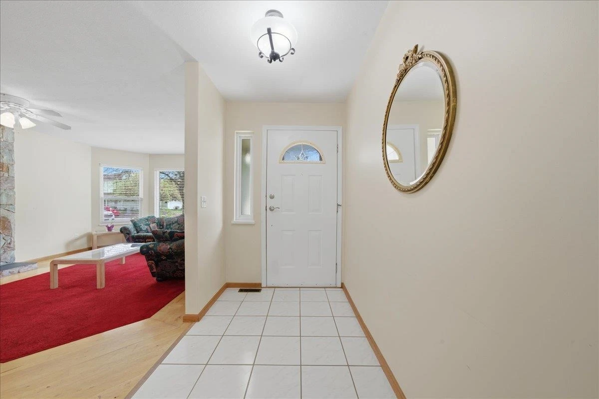 Dining Area Photo of 11911 238b Street, Maple Ridge, BC
