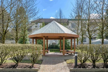 Garden / Landscaping Photo of 804 15030 101 Avenue, Surrey, BC
