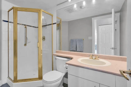 Powder Room Photo of 804 15030 101 Avenue, Surrey, BC
