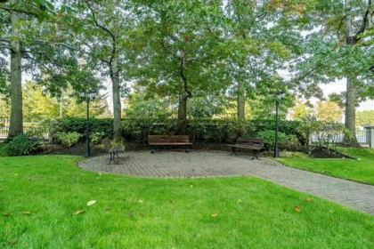 Swimming Pool Photo of 804 15030 101 Avenue, Surrey, BC