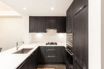 111 6677 Cambie Street, Vancouver, BC, Vancouver — Apartment/Condo for sale