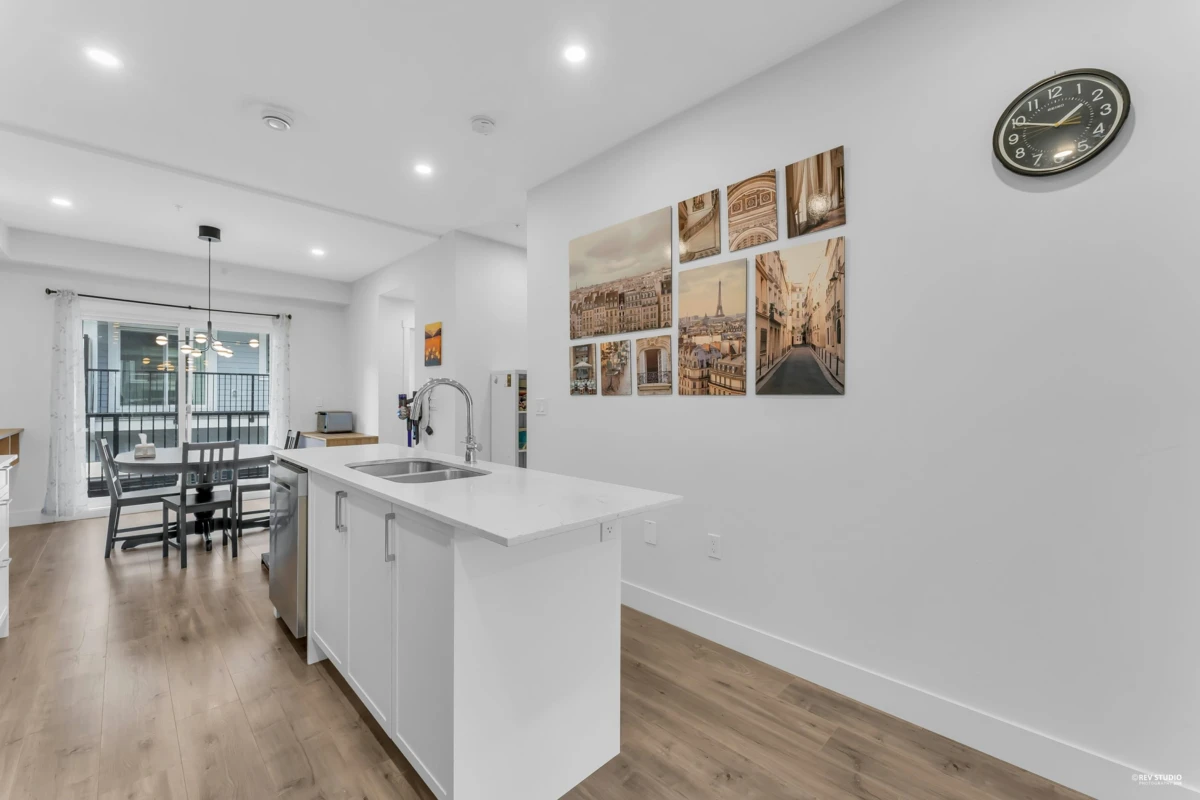 Family Room Photo of 26 12830 62 Avenue, Surrey, BC