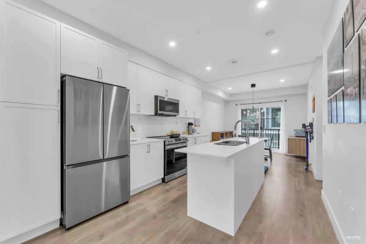 Living Room Photo of 26 12830 62 Avenue, Surrey, BC