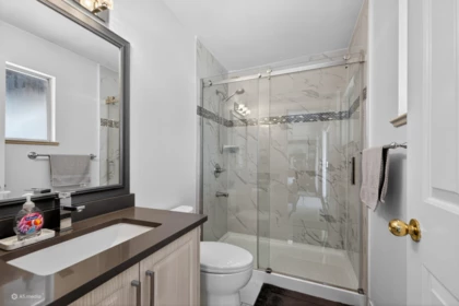 Powder Room Photo of 9515 124a Street, Surrey, BC