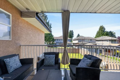 Staircase Photo of 9515 124a Street, Surrey, BC
