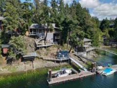 5388 Sans Souci Road, Halfmoon Bay, BC