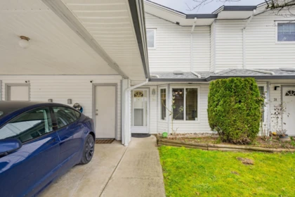 Backyard Photo of 30 11757 207 Street, Maple Ridge, BC