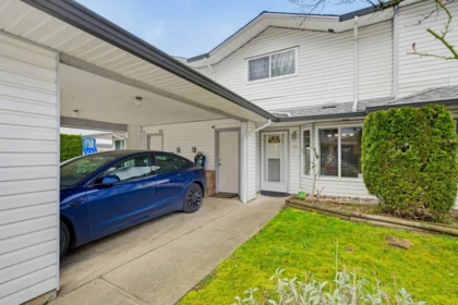 Front Yard Photo of 30 11757 207 Street, Maple Ridge, BC