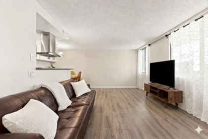 Kitchen Island Photo of 1202 6759 Willingdon Avenue, Burnaby, BC